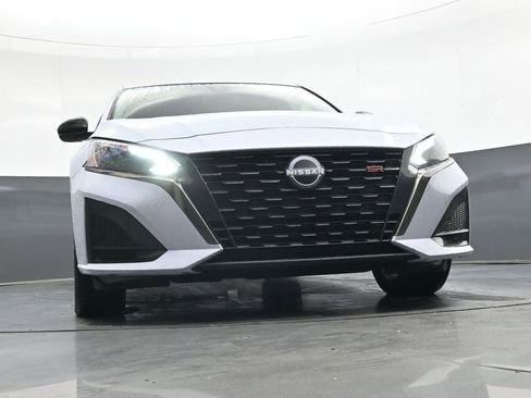 Used 2023 Nissan Altima 2.5 SR w/ SR Premium Package AWD/4WD image 46