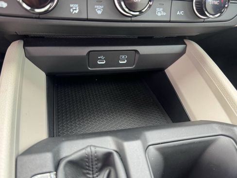 Used 2025 Honda Accord SE image 19