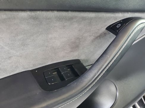 Used 2021 Tesla Model Y Long Range AWD/4WD image 16