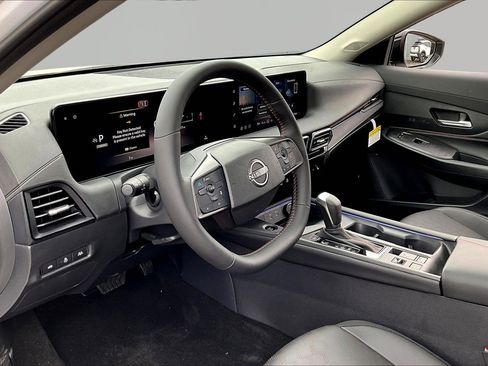 New 2026 Nissan Sentra SR FWD image 16