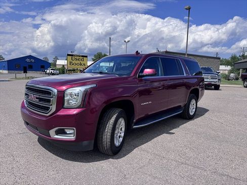 Used 2020 GMC Yukon XL SLT w/ Open Road Package AWD/4WD image 1