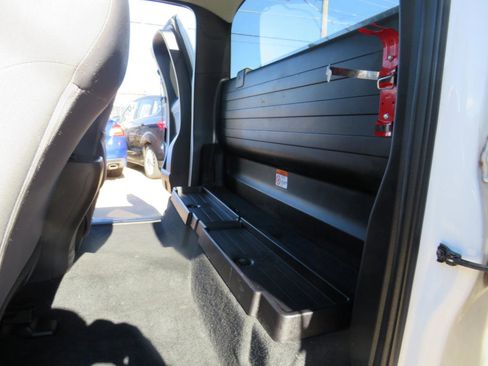 Used 2022 Toyota Tacoma SR AWD/4WD image 29