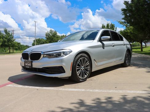Used 2019 BMW 530i xDrive w/ Convenience Package AWD/4WD image 3