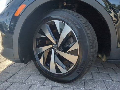 Used 2024 Volkswagen ID.4 2WD image 32