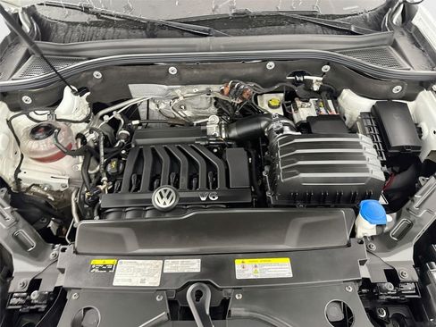 Used 2023 Volkswagen Atlas SEL R-Line AWD/4WD image 32