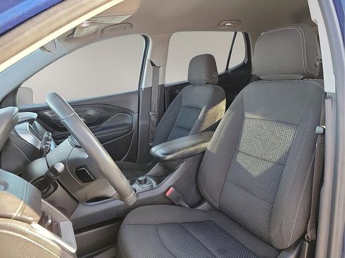 Used 2022 GMC Terrain SLE image 11