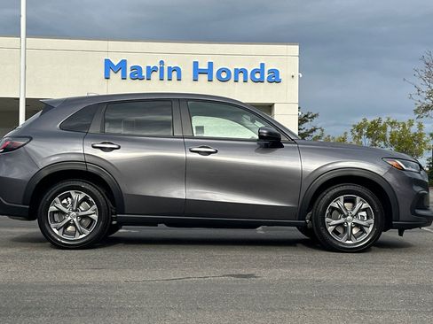 New 2026 Honda HR-V LX image 3