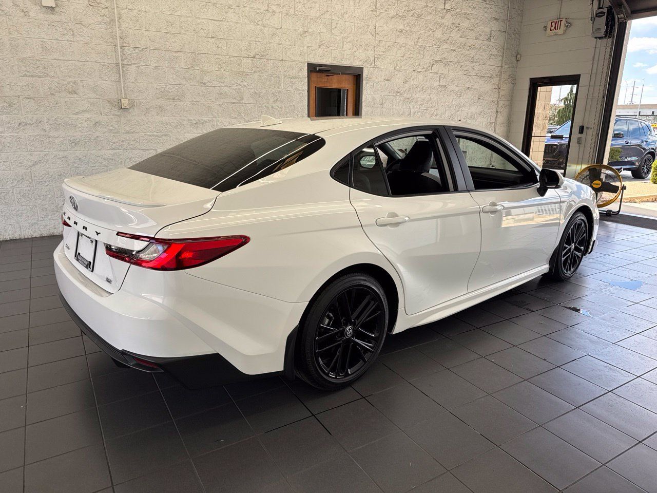 Used 2026 Toyota Camry SE w/ Multimedia Upgrade Package FWD image 8
