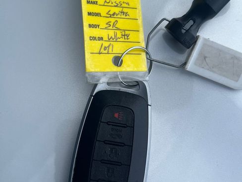 Used 2025 Nissan Sentra SR FWD image 25