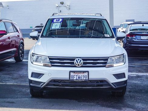 Used 2018 Volkswagen Tiguan SE w/ Panoramic Sunroof Package AWD/4WD image 2