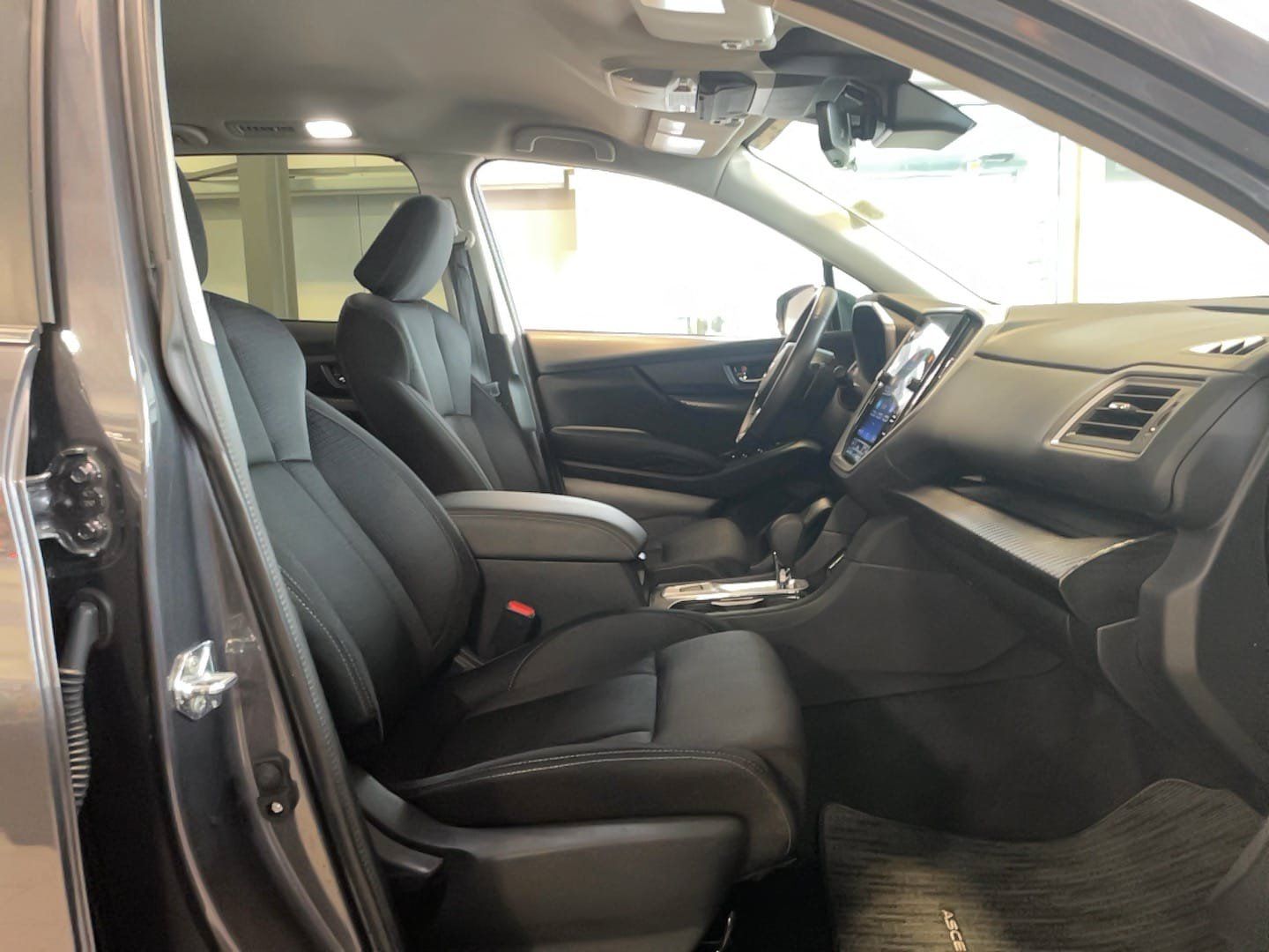 Used 2025 Subaru Ascent Premium AWD/4WD image 6