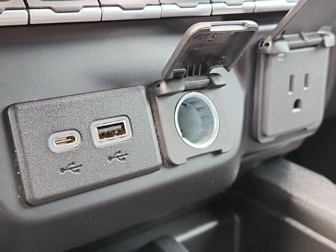 New 2025 GMC Sierra 1500 AT4 w/ AT4 Premium Package AWD/4WD image 16