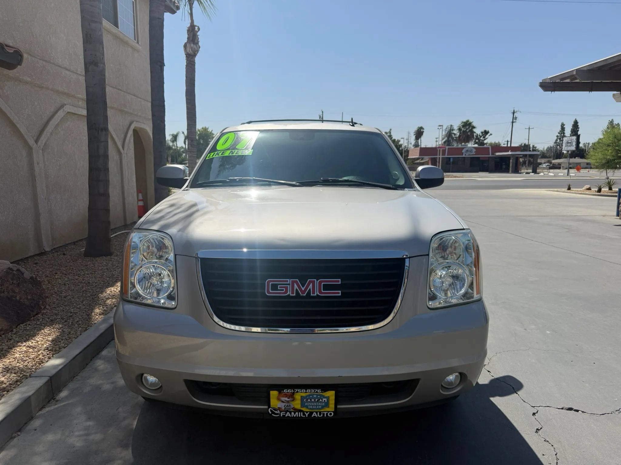Used 2007 GMC Yukon SLT w/ SLT Preferred Equipment Group RWD image 2