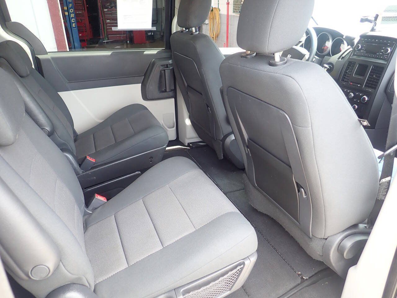 Used 2008 Dodge Grand Caravan SE FWD image 33