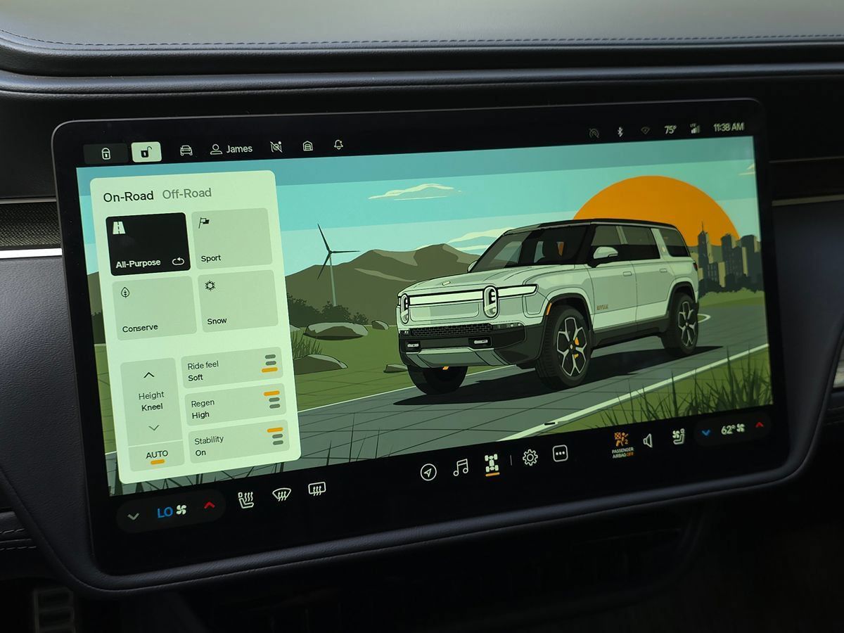 Used 2023 Rivian R1S Adventure Quad AWD/4WD image 34
