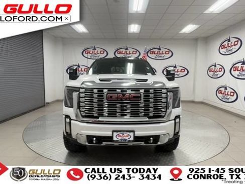 Used 2024 GMC Sierra 2500 Denali w/ Denali Reserve Package AWD/4WD image 3