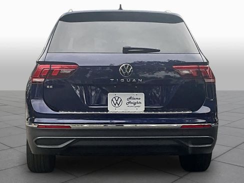 Certified 2023 Volkswagen Tiguan SE w/ Panoramic Sunroof Package FWD image 5