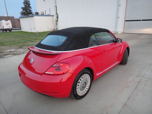 Used 2016 Volkswagen Beetle 1.8T S image 26