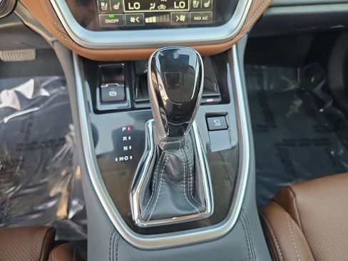 Used 2025 Subaru Outback Touring AWD/4WD image 20