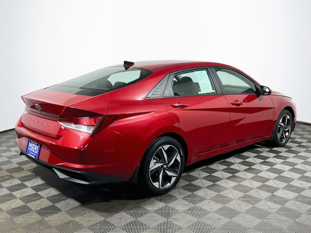 Used 2023 Hyundai Elantra SEL w/ Convenience Package FWD image 7