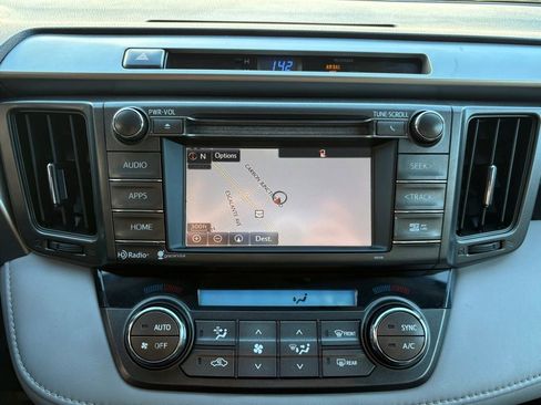 Used 2014 Toyota RAV4 XLE image 17