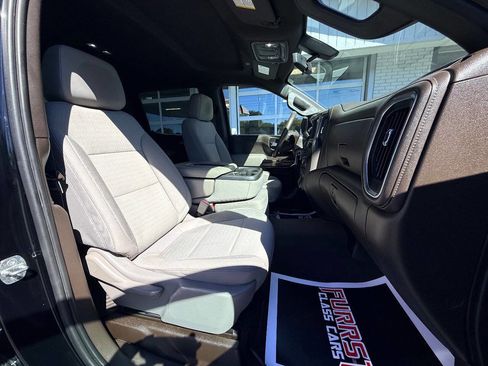 Used 2020 Chevrolet Silverado 1500 LT image 39