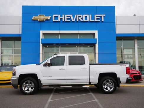 Used 2017 Chevrolet Silverado 1500 LTZ w/ LTZ Plus Package AWD/4WD image 4