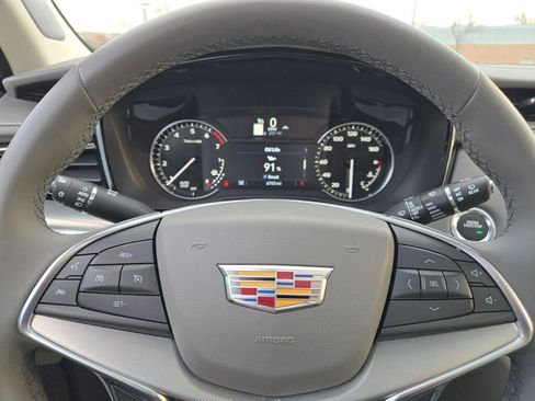 New 2025 Cadillac XT5 Premium Luxury FWD image 37