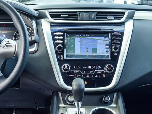 Used 2017 Nissan Murano S w/ Navigation Package image 9