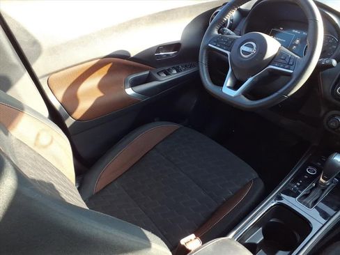 Used 2023 Nissan Kicks SR image 14