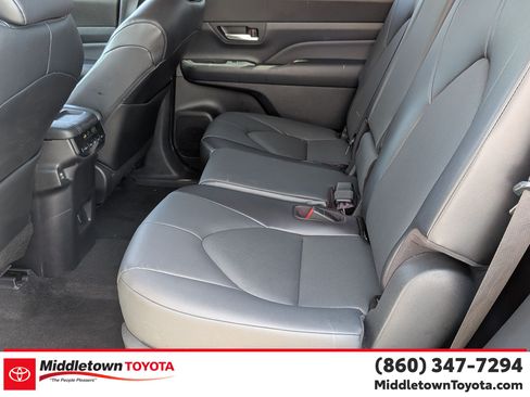 Certified 2024 Toyota Grand Highlander AWD image 34