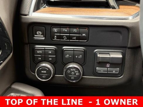 Certified 2025 Chevrolet Suburban High Country AWD/4WD image 21