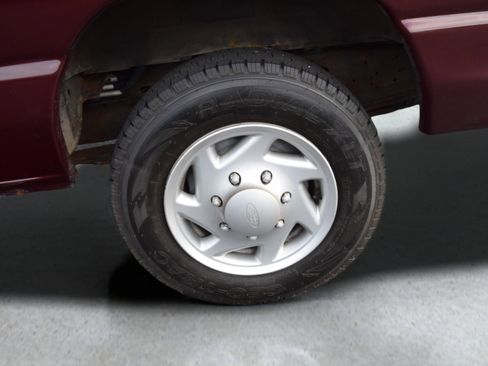 Used 2008 Ford E-350 and Econoline 350 XLT RWD image 10