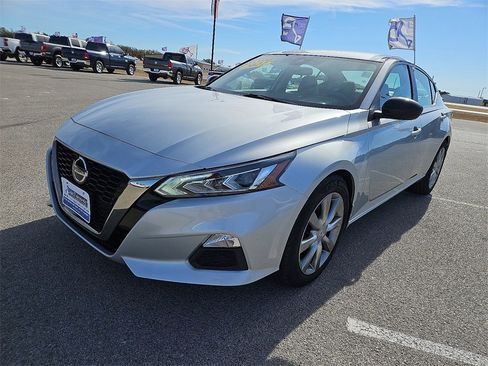 Used 2022 Nissan Altima 2.5 SR image 12