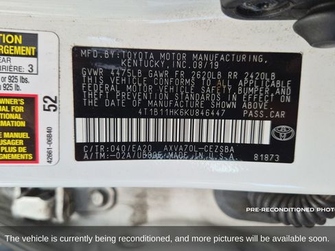 Used 2019 Toyota Camry SE w/ Carpet Mat Package FWD image 19