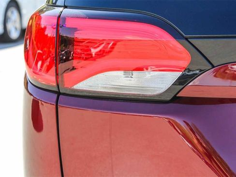 Used 2020 Chrysler Pacifica Limited image 11