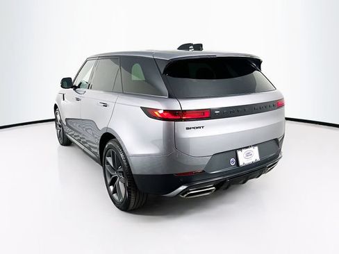 Used 2025 Land Rover Range Rover Sport SE AWD/4WD image 7