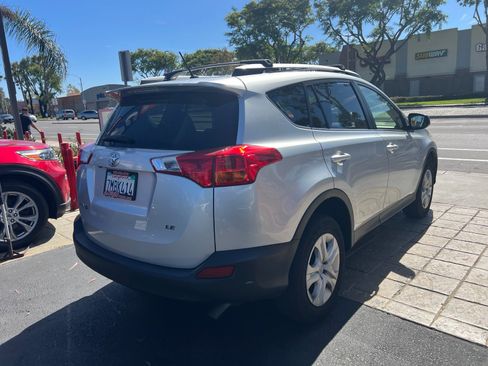 Used 2015 Toyota RAV4 LE FWD image 8