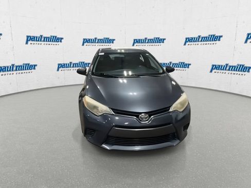Used 2015 Toyota Corolla LE FWD image 3