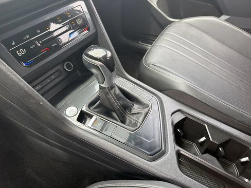 Certified 2023 Volkswagen Tiguan SE R-Line FWD image 18