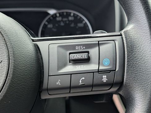 Used 2023 Nissan Rogue SV AWD/4WD image 26