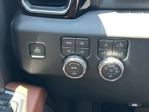 Used 2023 GMC Sierra 1500 Denali Ultimate AWD/4WD image 28
