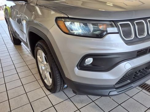 Used 2022 Jeep Compass Latitude w/ Sun and Sound Group AWD/4WD image 23