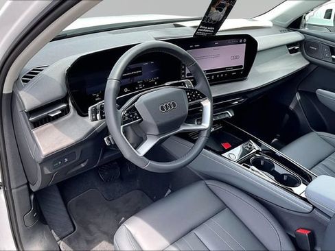 New 2026 Audi Q3 quattro 2.0T AWD/4WD image 13