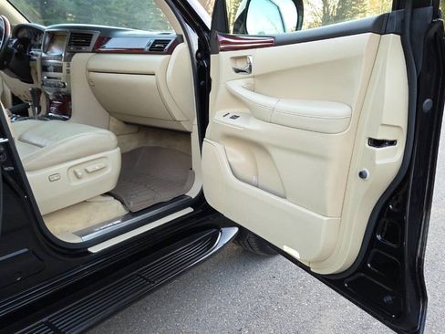 Used 2011 Lexus LX 570 4WD image 44