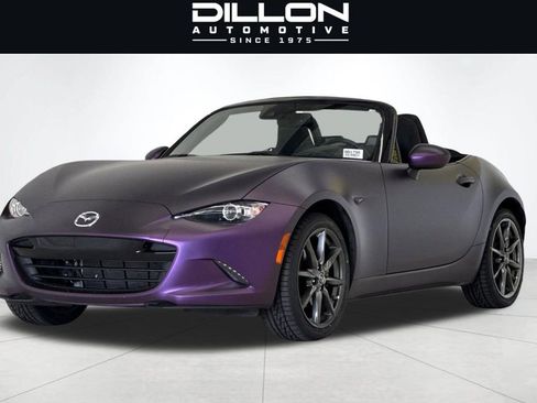 Used 2019 MAZDA MX-5 Miata Grand Touring w/ GT-S Package RWD image 8