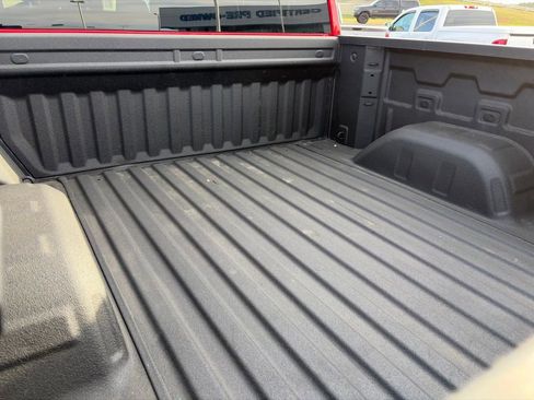 Used 2024 Chevrolet Silverado 1500 Custom image 11