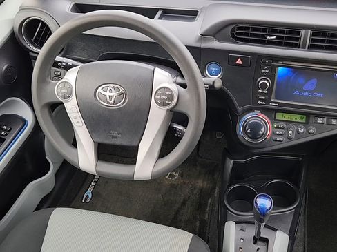 Used 2013 Toyota Prius C Three image 5