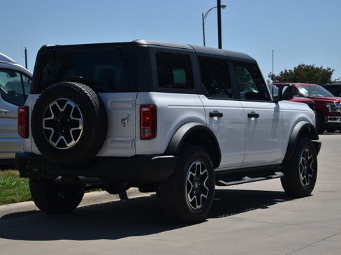 New 2025 Ford Bronco image 6