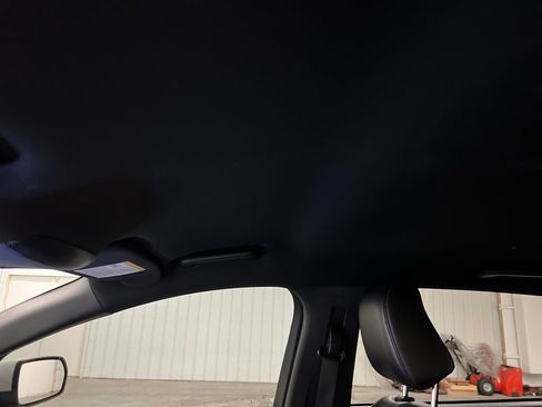Used 2020 Ford Edge ST-Line w/ Cold Weather Package AWD/4WD image 26